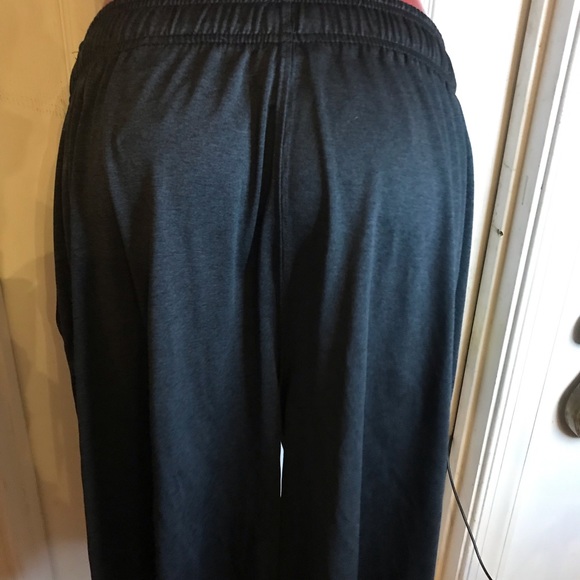 Reebok Boys Black Athletic Shorts S Small Youth - Picture 5 of 7